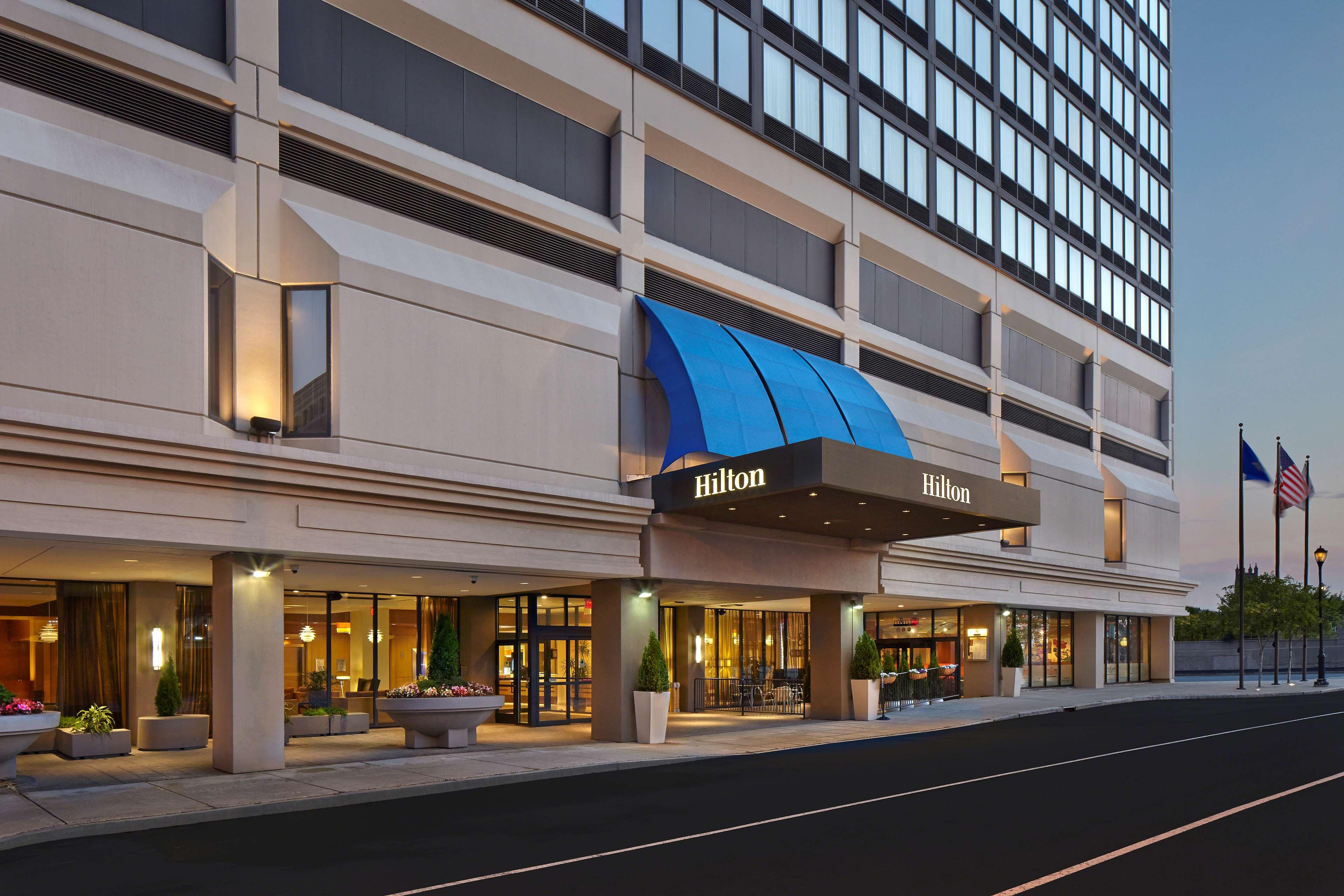 מלון Doubletree By Hilton Hartford Downtown מראה חיצוני תמונה