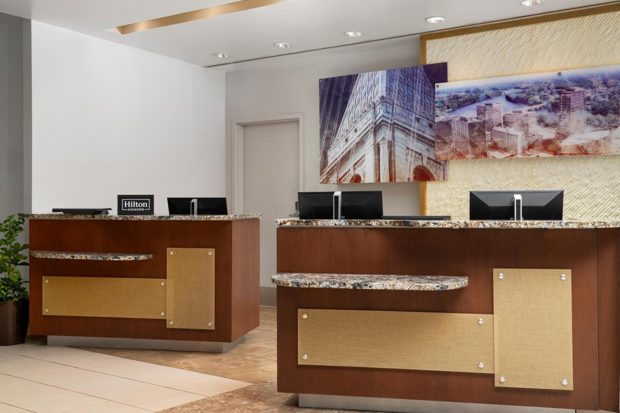 מלון Doubletree By Hilton Hartford Downtown מראה חיצוני תמונה