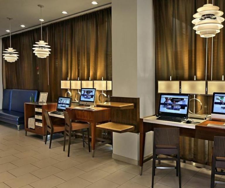 מלון Doubletree By Hilton Hartford Downtown מראה חיצוני תמונה